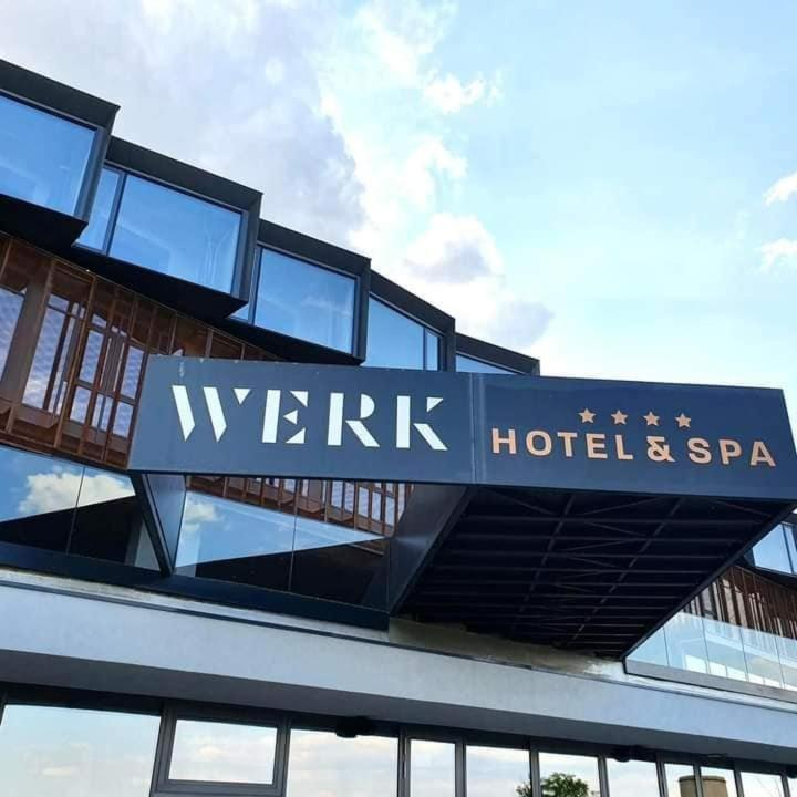 Werk Hotel & Spa Хунедоара Экстерьер фото